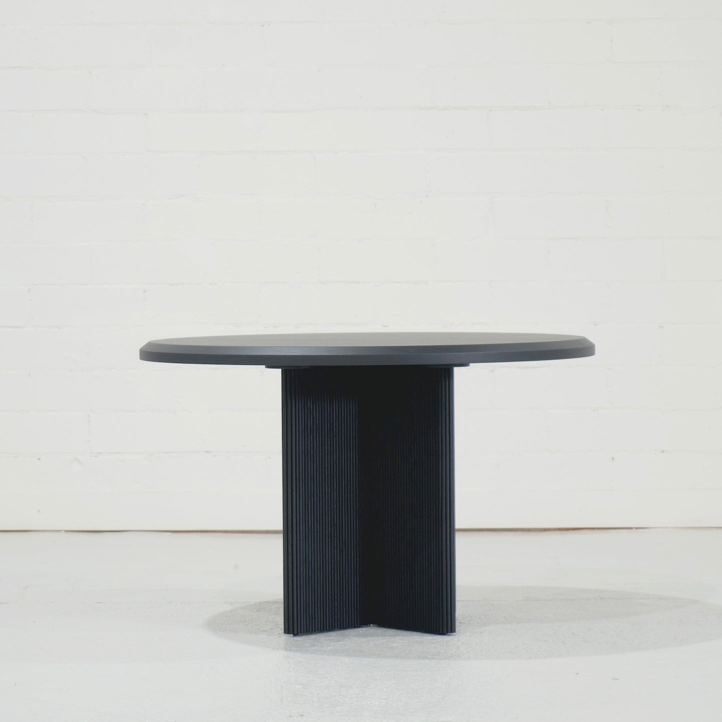 Kinsley Dining Table