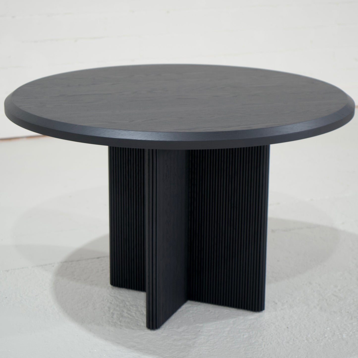 Kinsley Dining Table
