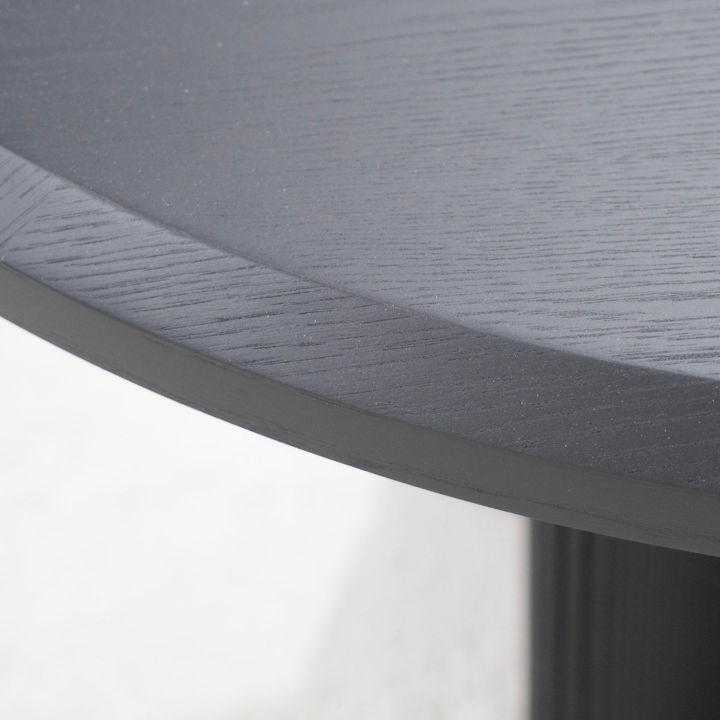 Kinsley Dining Table