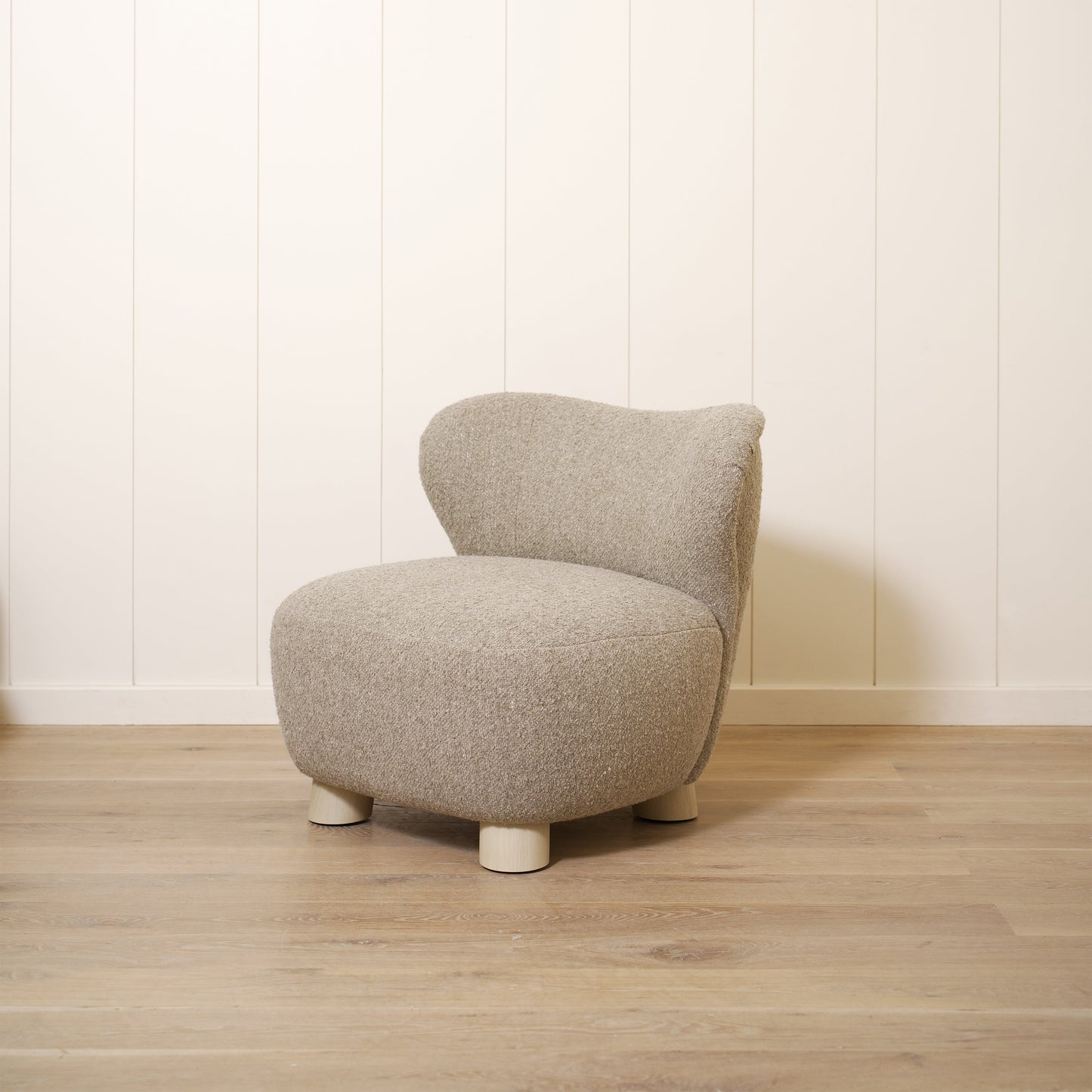 Ward Chair