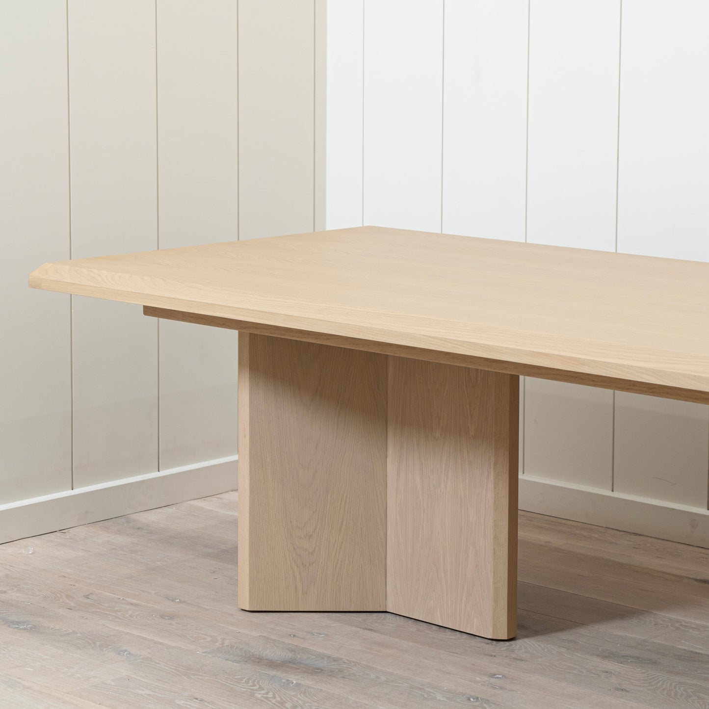 Clara Dining Table