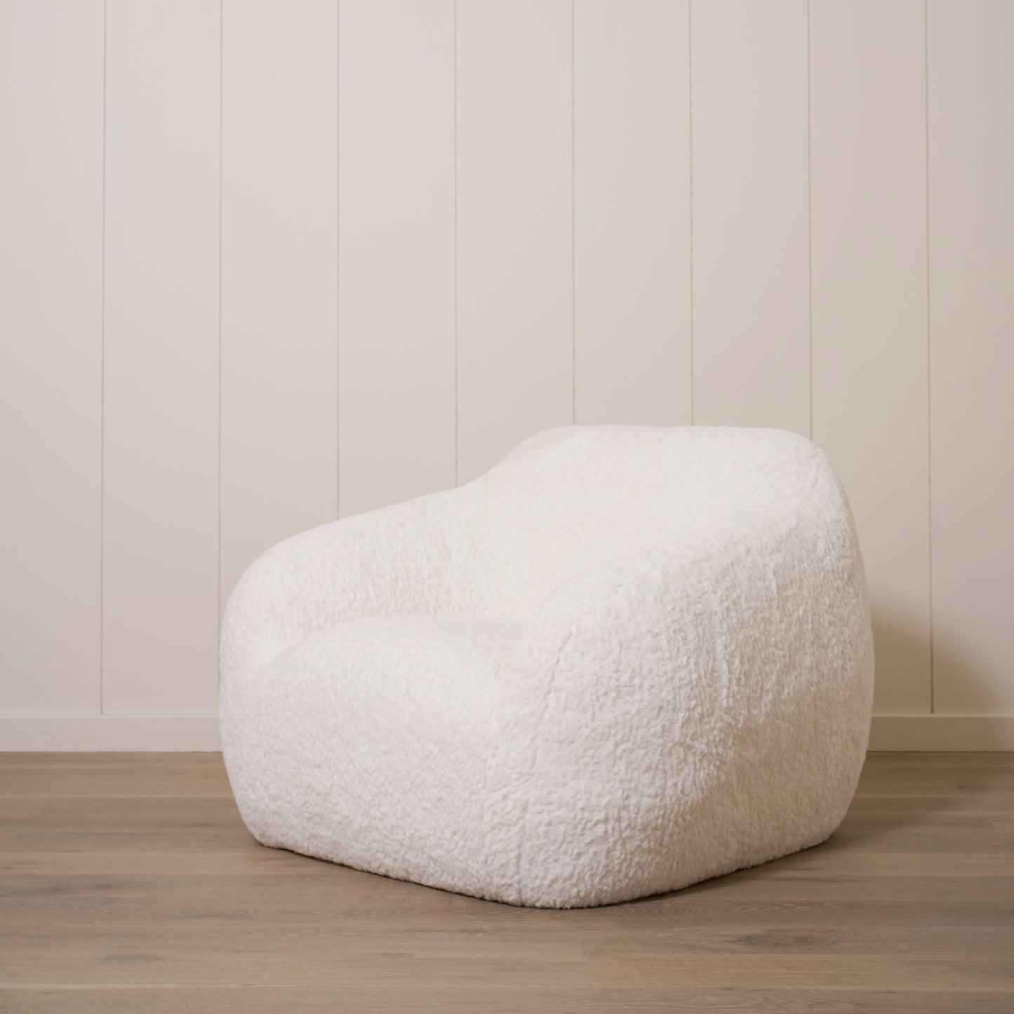 Dorian Chair