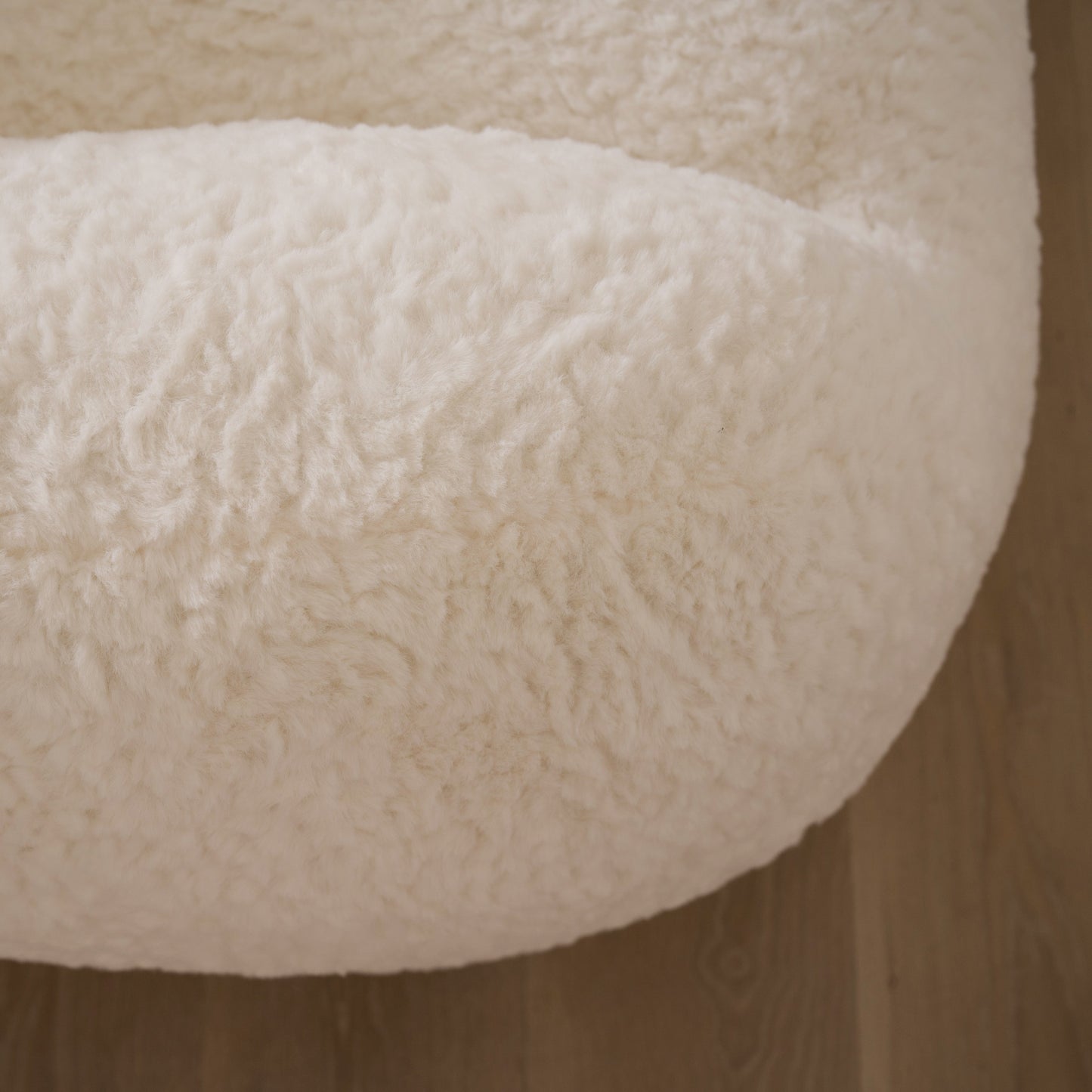 Dorian Chair