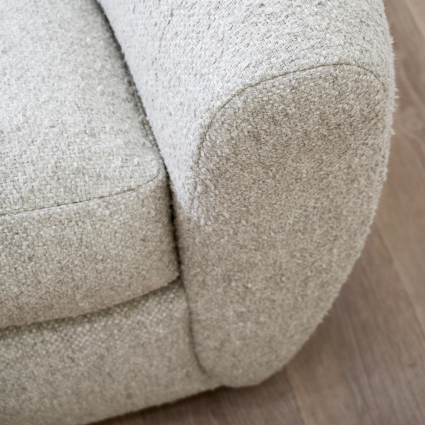 Mira Chair