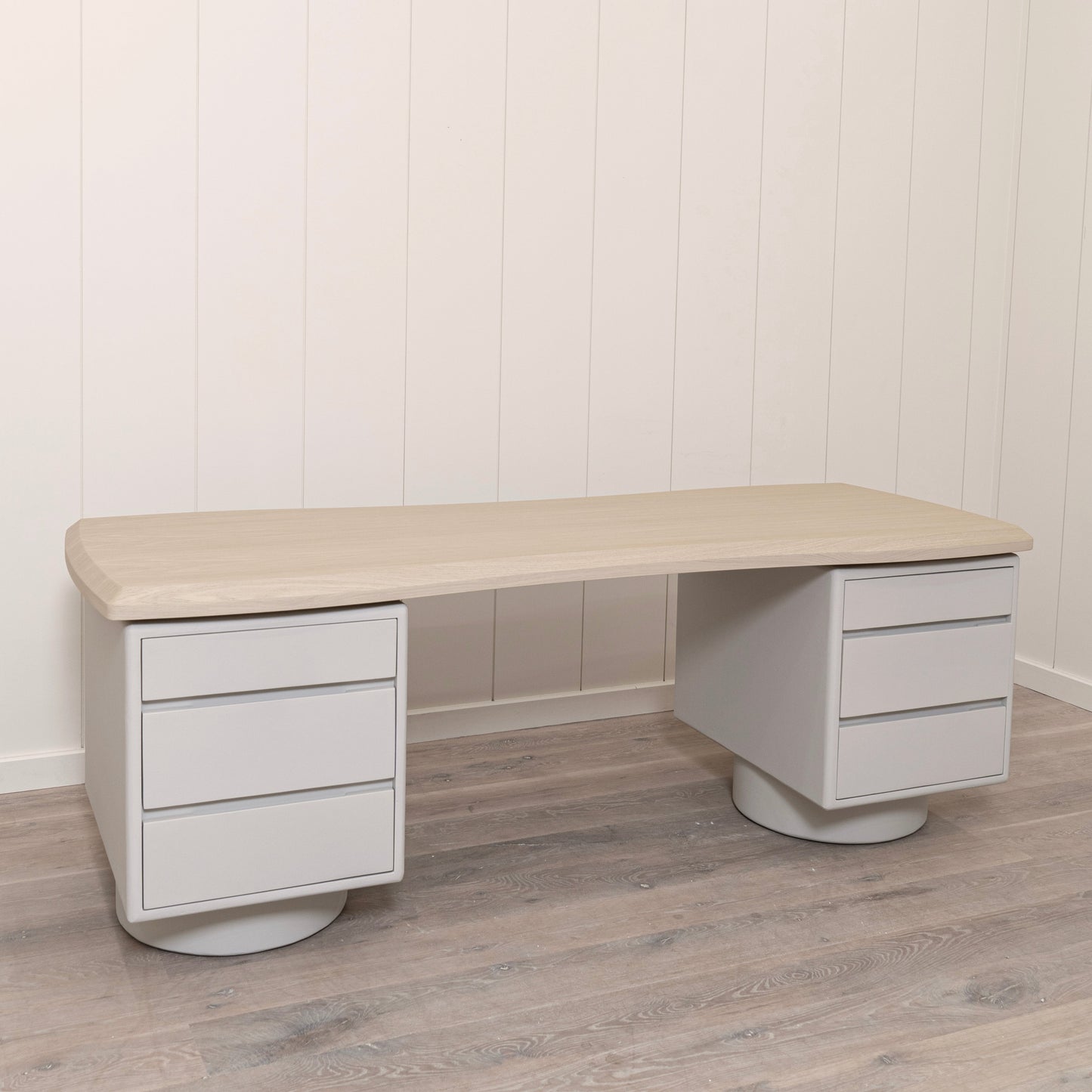 Sally Desk