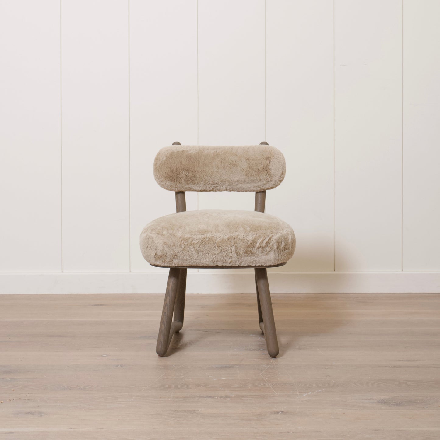 Cuddle Vanity Chair