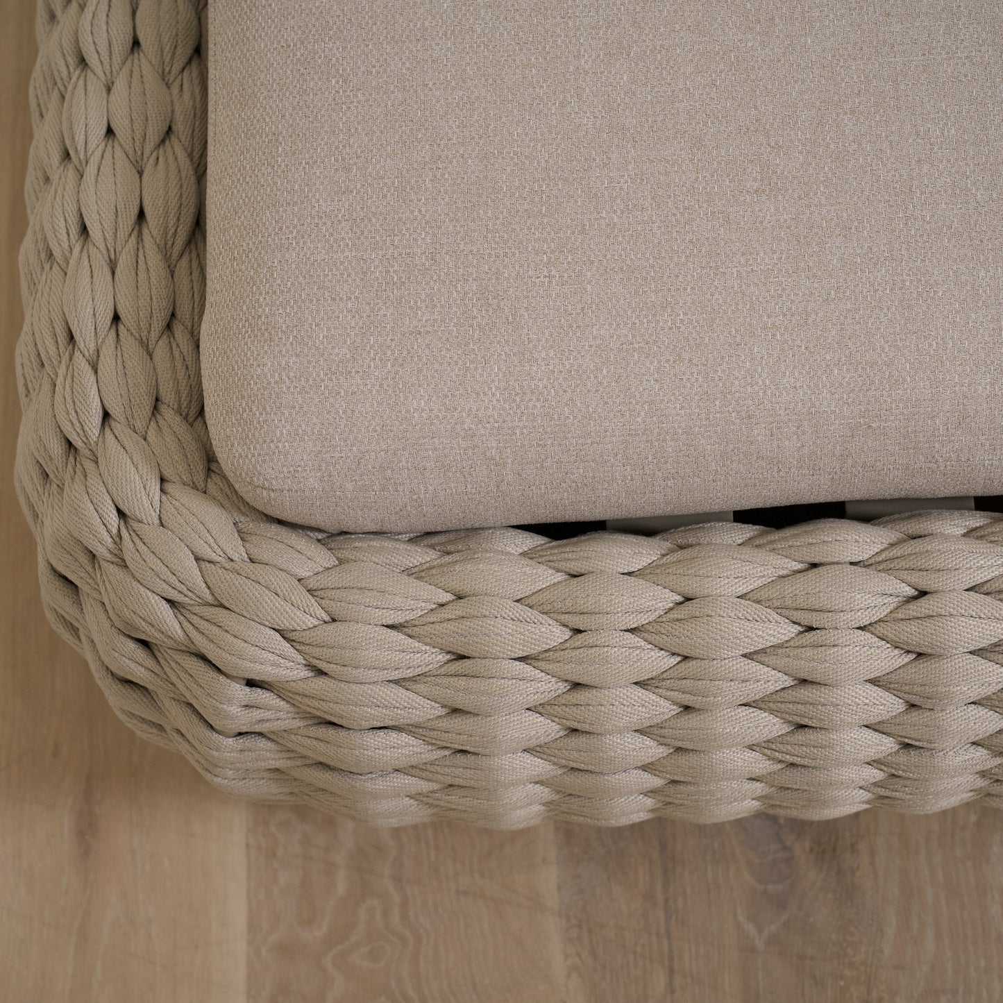 Raya Outdoor Chaise Lounger