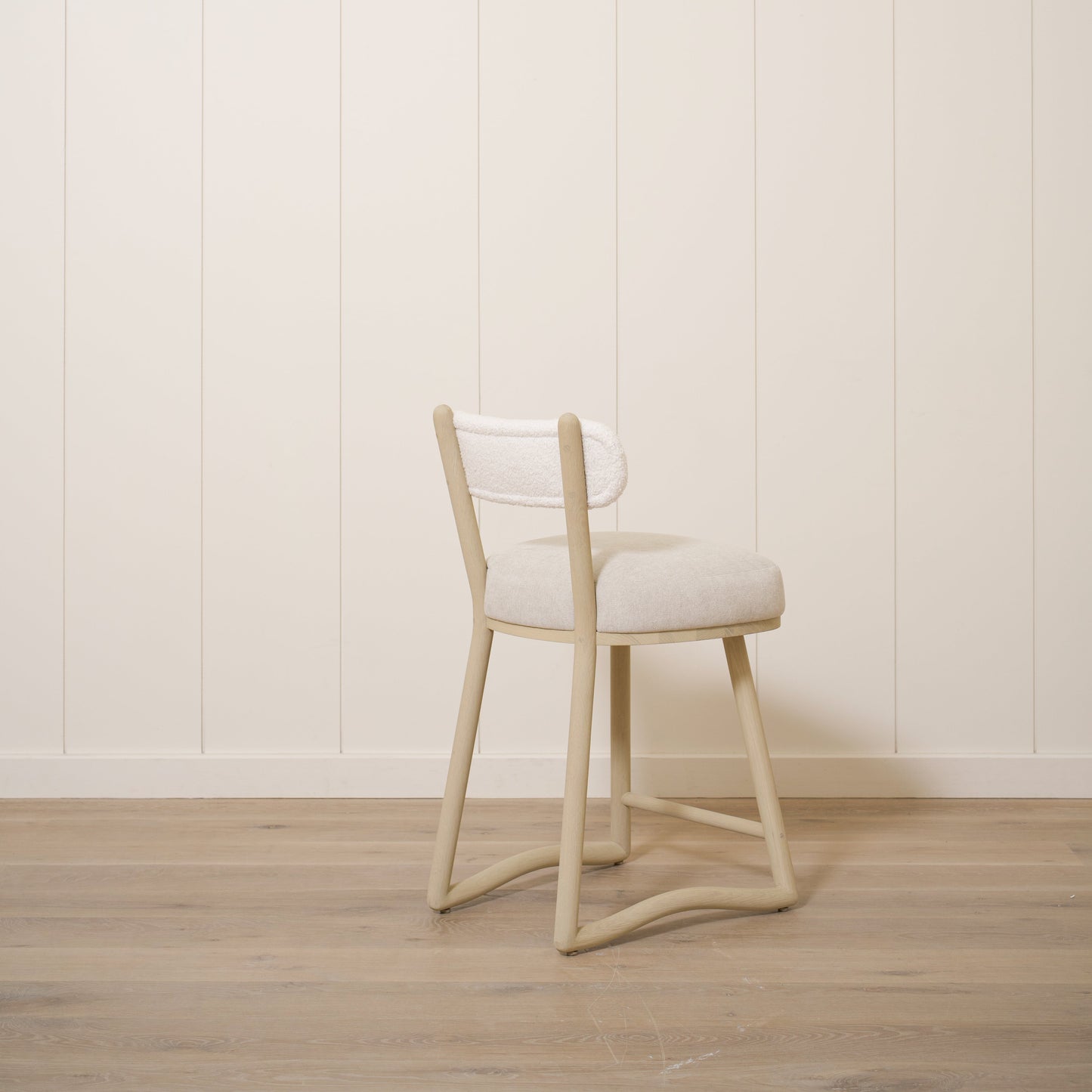 Cuddle Counter Stool