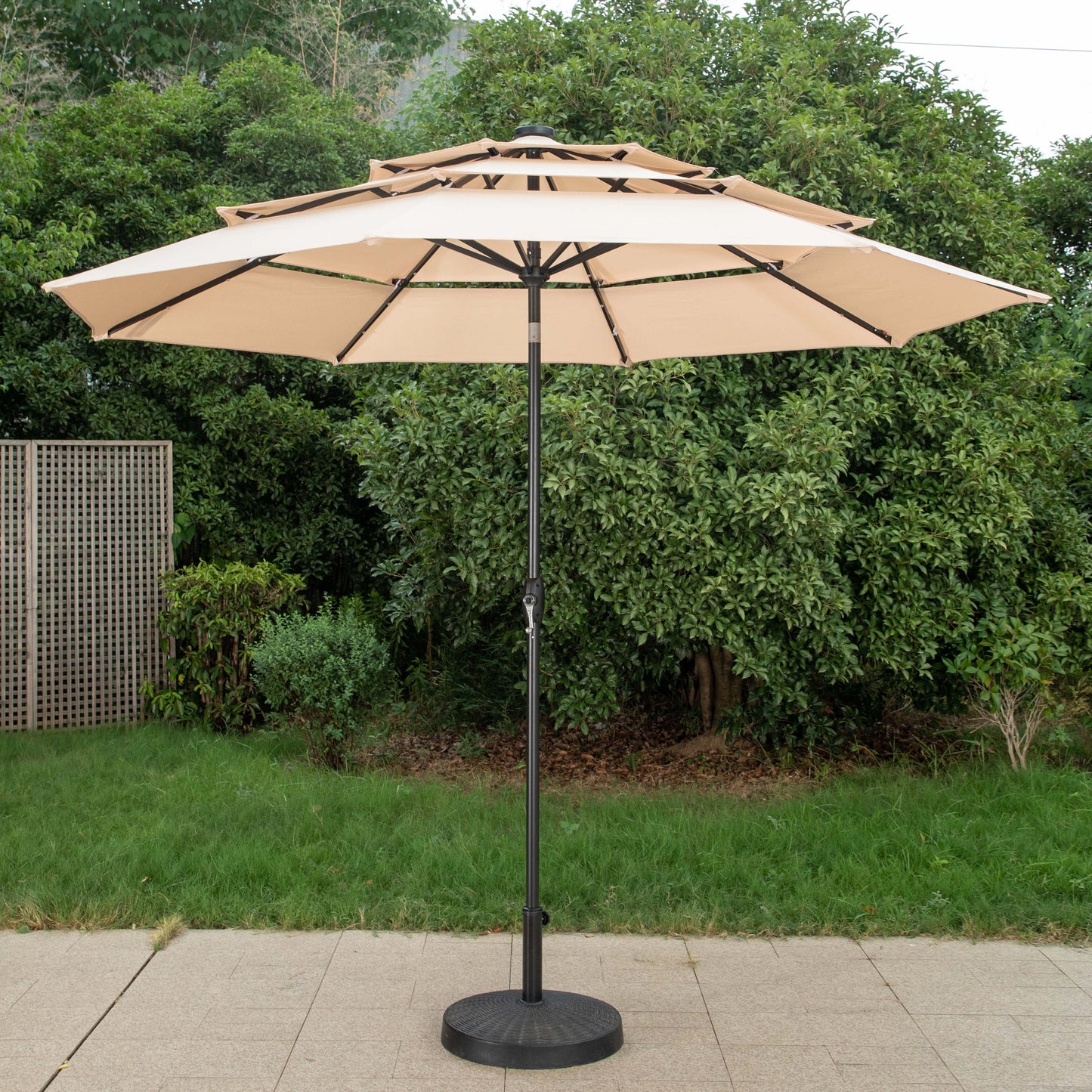 Parasol de terrasse inclinable à 3 niveaux de 10 pieds de MAISON ARTS, parasol d'extérieur à double ventilation avec lumières LED