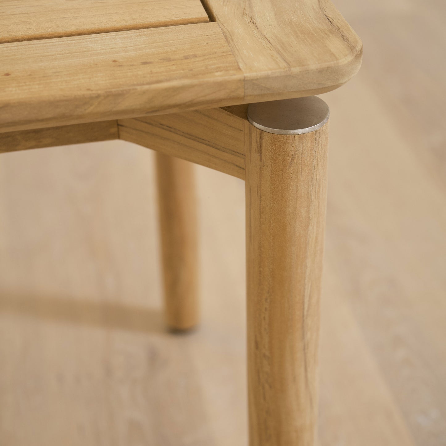 Arianna Outdoor Side Table