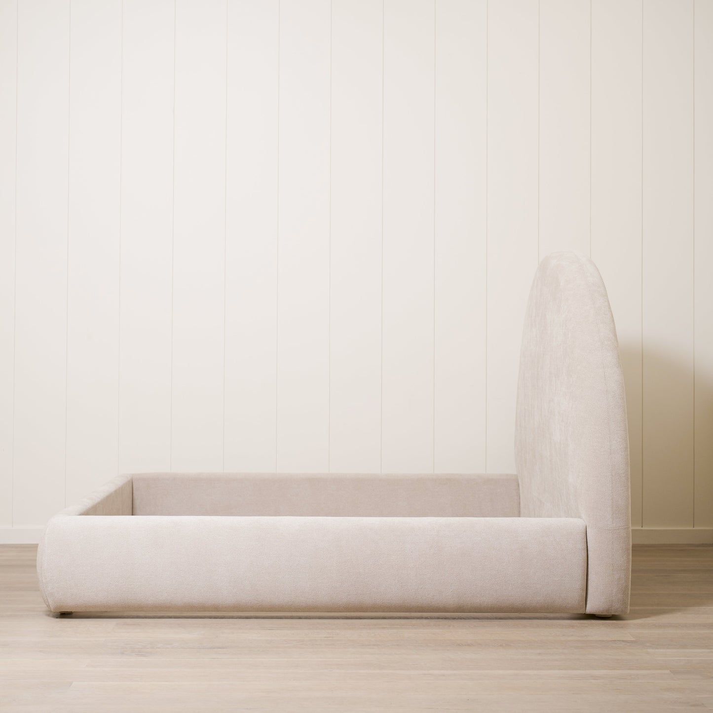 Demi  Bed
