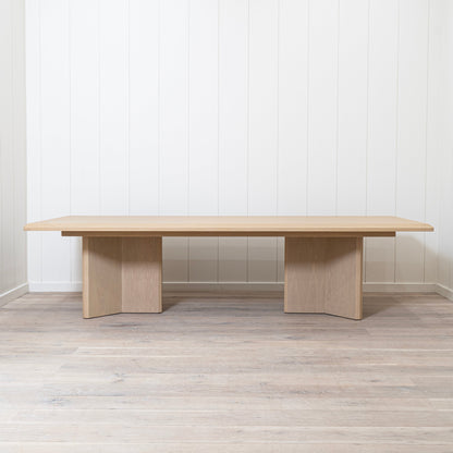 Clara Dining Table