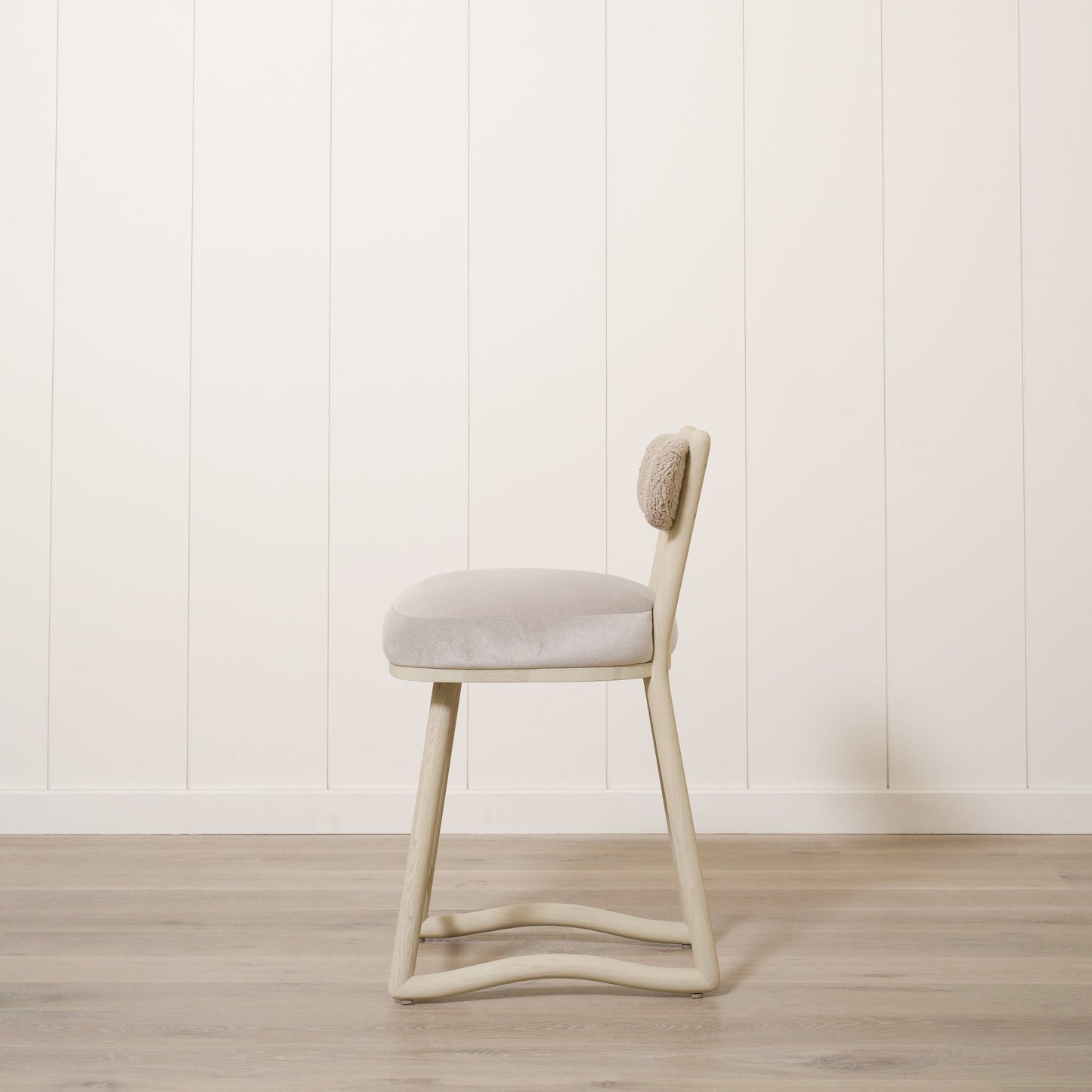 Cuddle Counter Stool