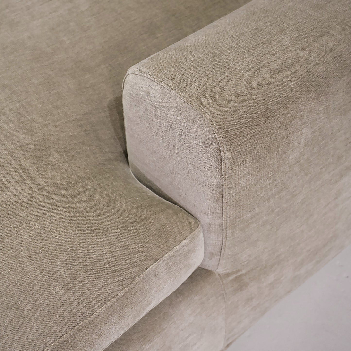 Archer RAF Chaise Sectional