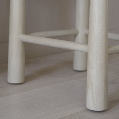 Latch Counter Stool