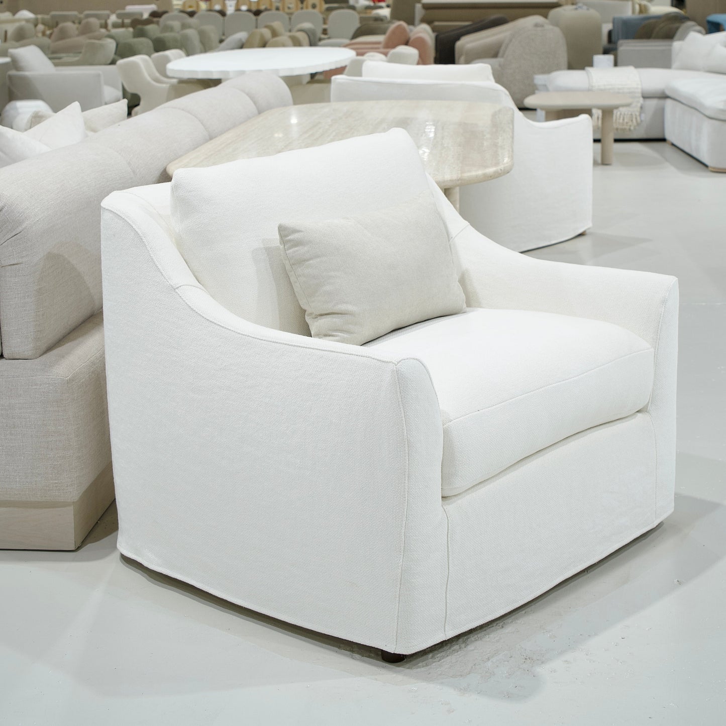 Jasper L Chair
