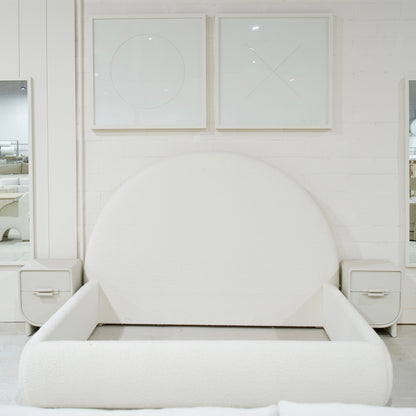 Demi  Bed