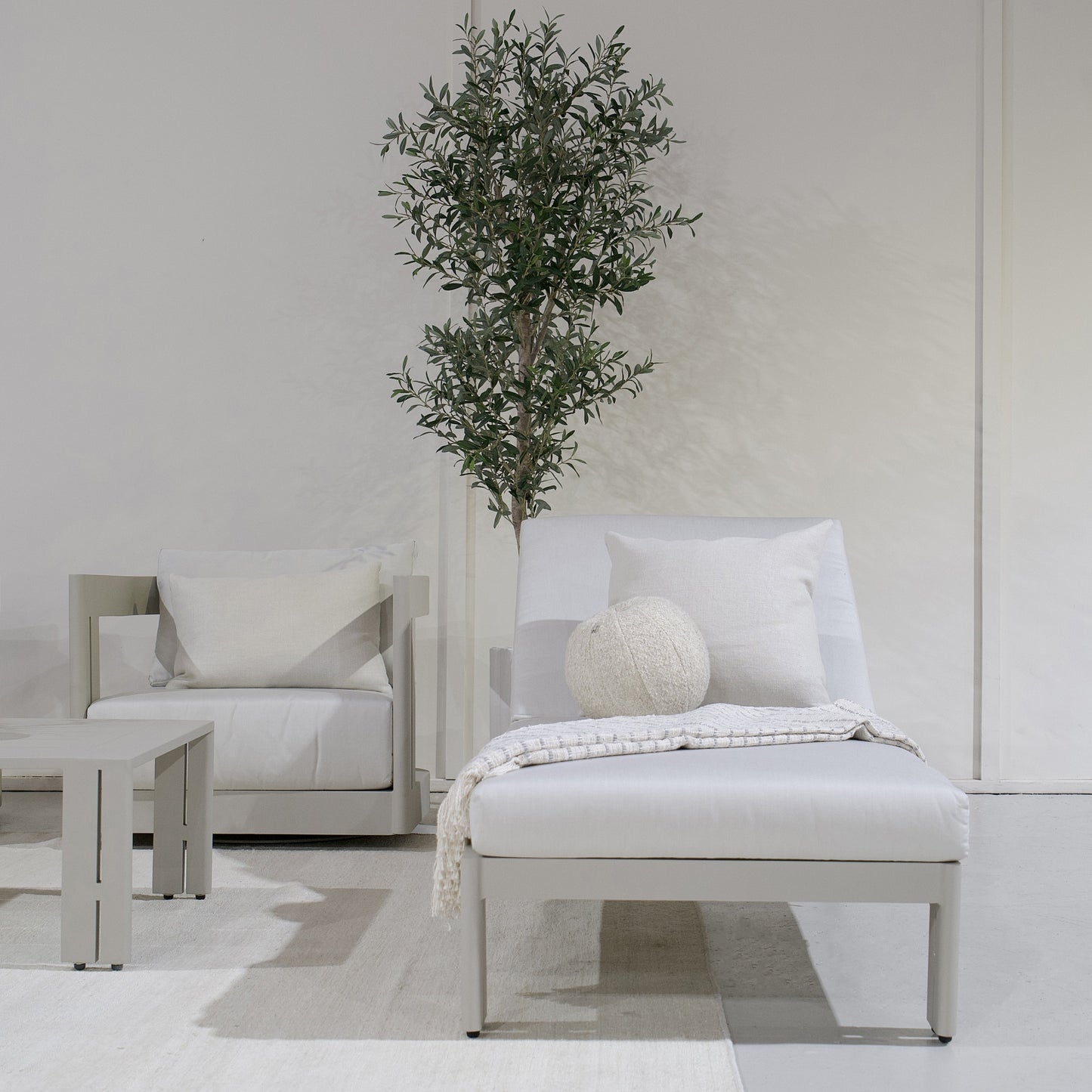 Leon Outdoor Coffee Table