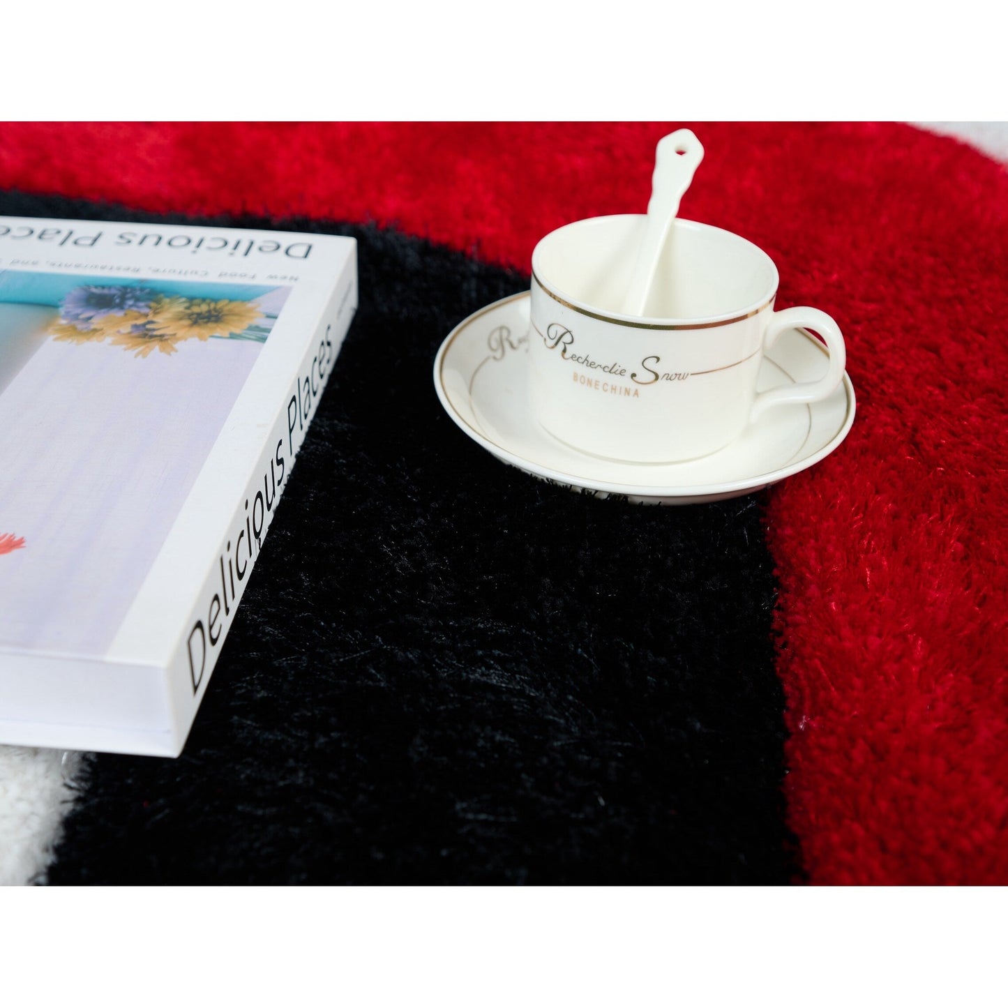 Tapis à poils longs Mateos au design abstrait