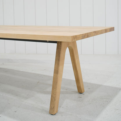 Luca Dining Table