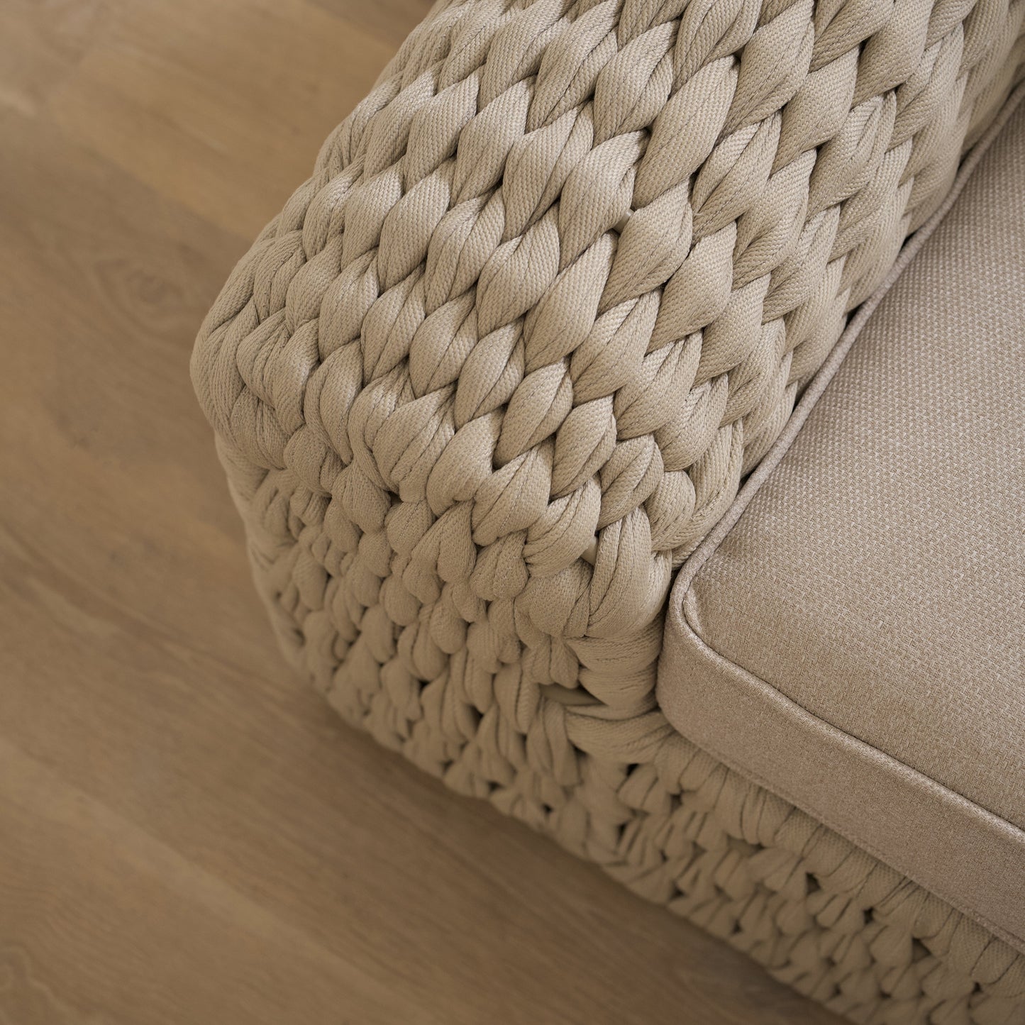 Raya Outdoor Chair