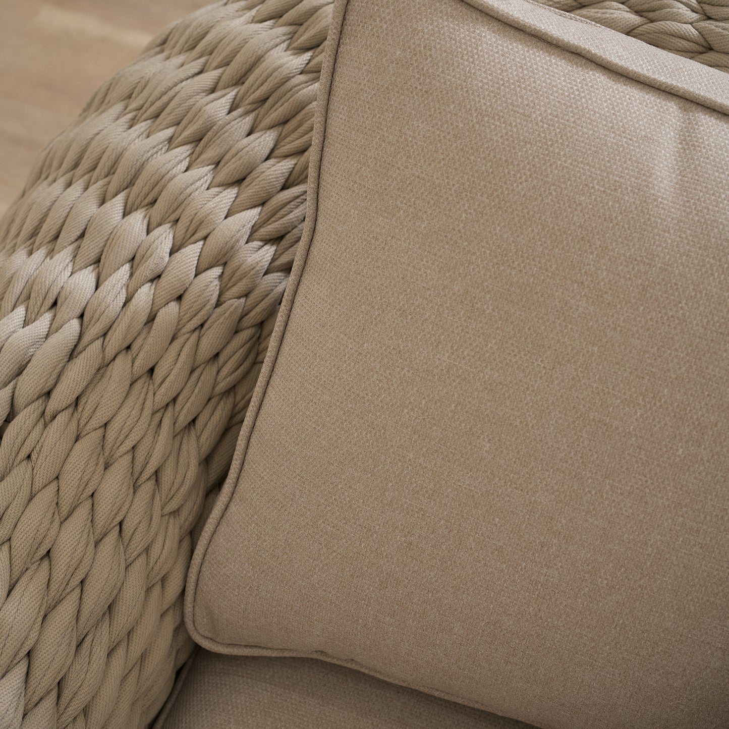 Raya Outdoor Chair