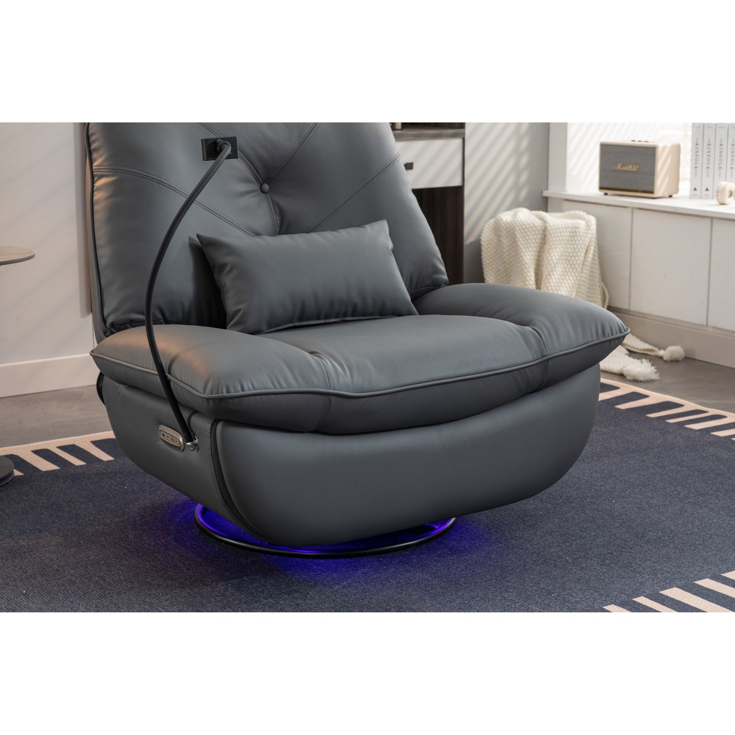 Fauteuil inclinable pivotant et électrique avec haut-parleurs Bluetooth, support de téléphone, ports de chargement USB et Type-C, rangement dissimulé des accoudoirs