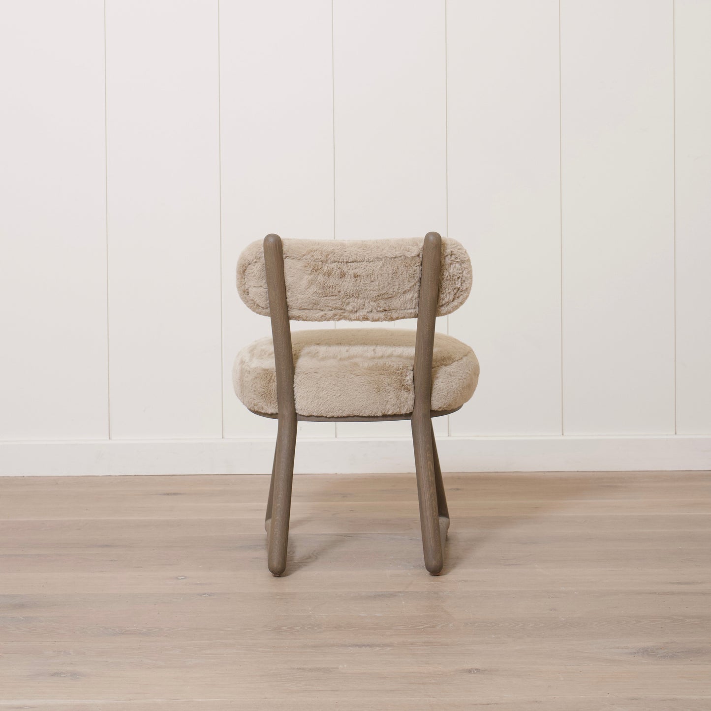 Cuddle Vanity Chair
