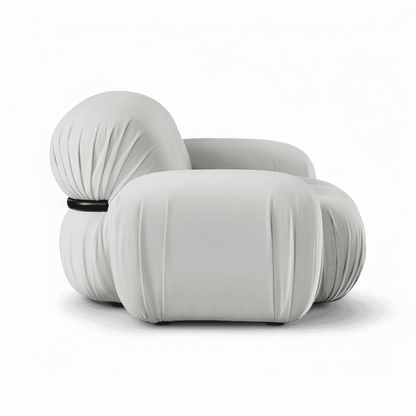 Fauteuil Rune en velours blanc cassé