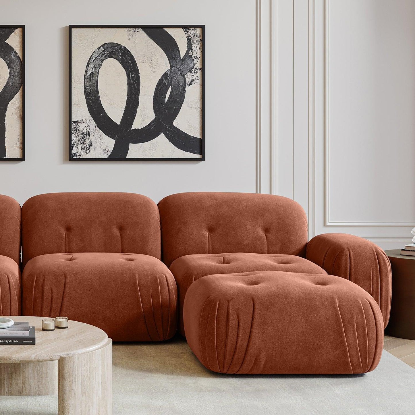 Rune Ottomane en velours terre cuite