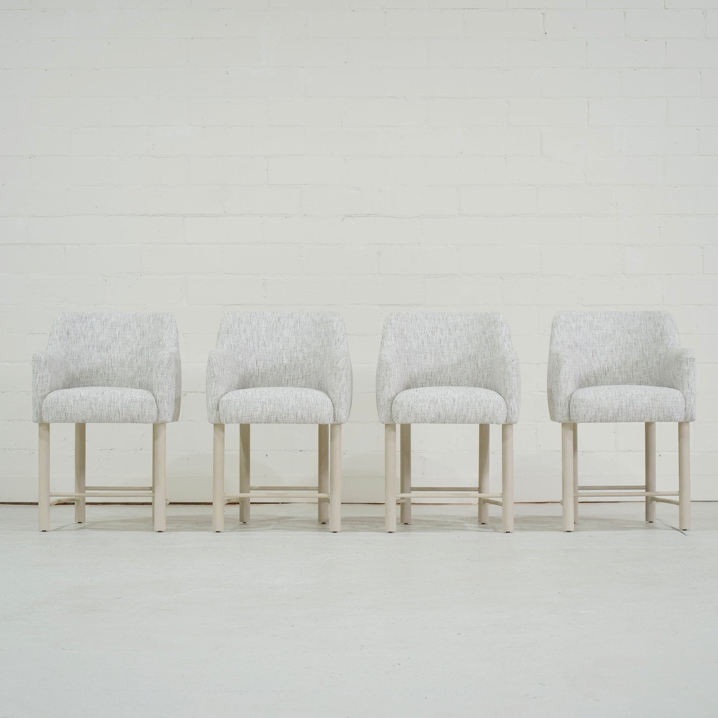 James - Counter Stool