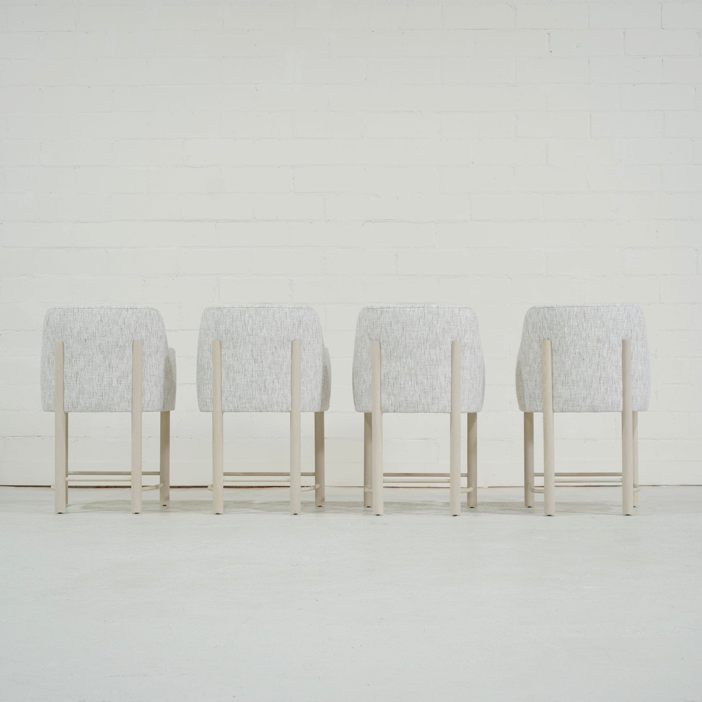 James - Counter Stool