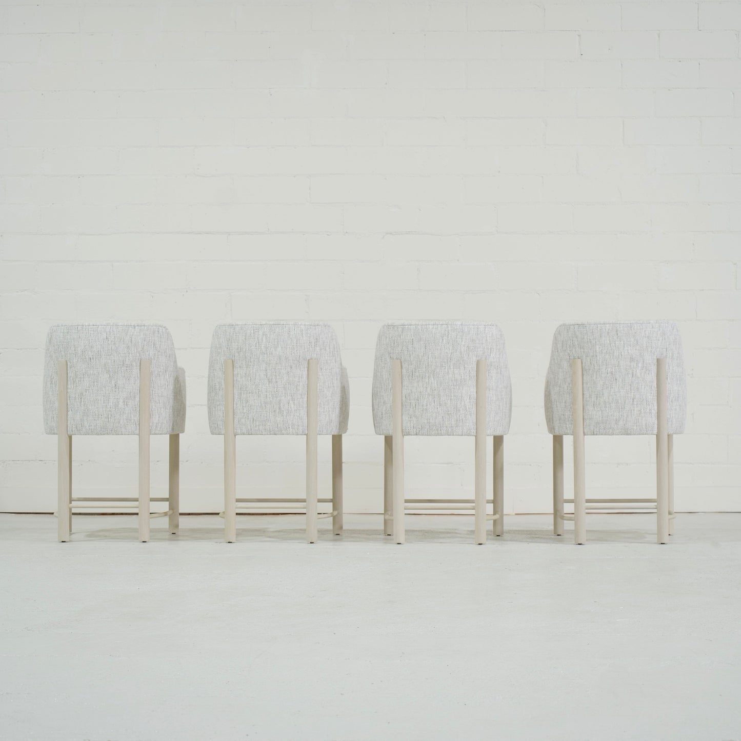 James - Counter Stool