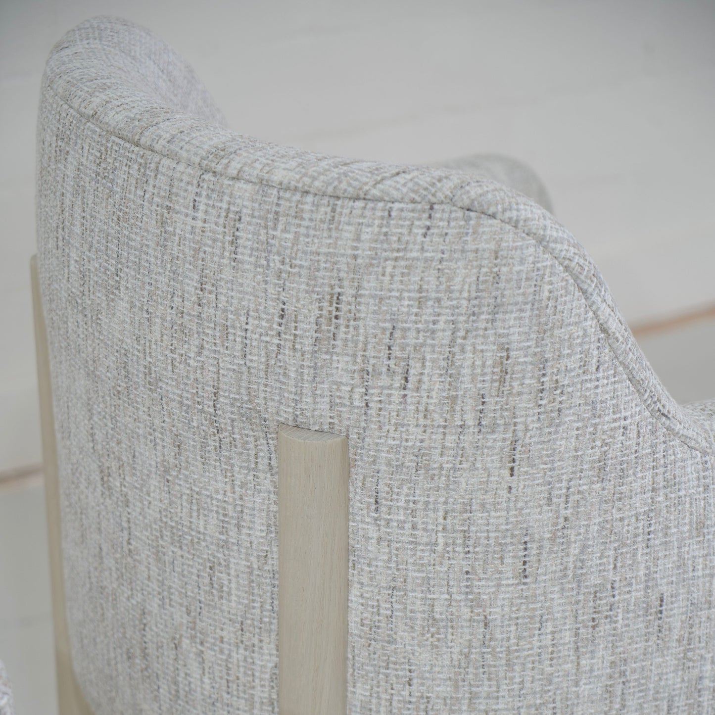 James - Counter Stool