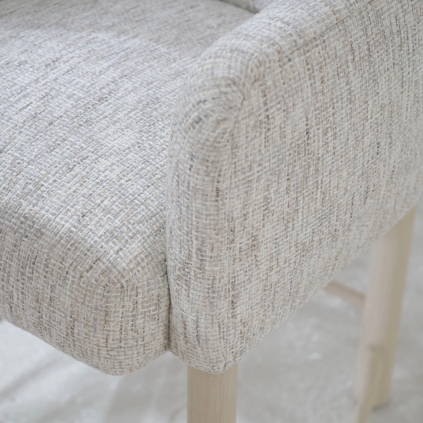 James - Counter Stool